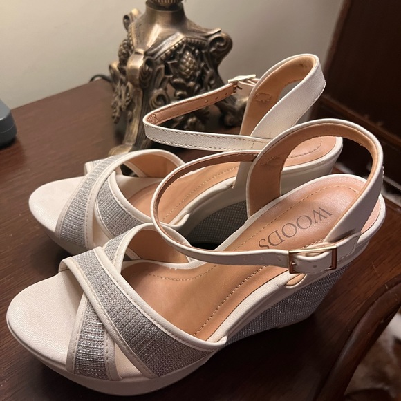 Woods White and Silver Wedge Heels (EU 38/UK 5) - Picture 2 of 8